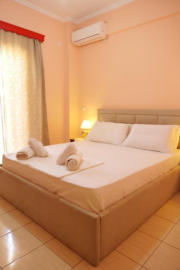 Miracle Apartments Saranda Esterno foto